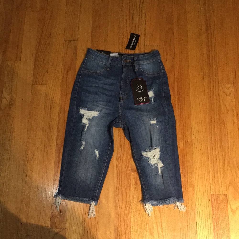distressed bermuda shorts